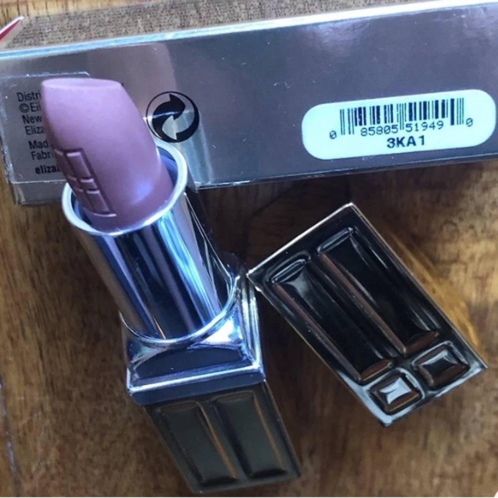 NIB Elizabeth Arden Beautiful Color Moisturizing Lipstick GOLDEN NUDE 15 Full SZ